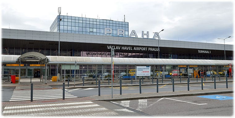 공항 프라하